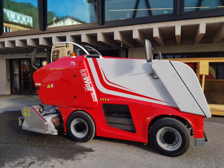 Лёдозаливочная машина, модель Ice Wolf PRO 